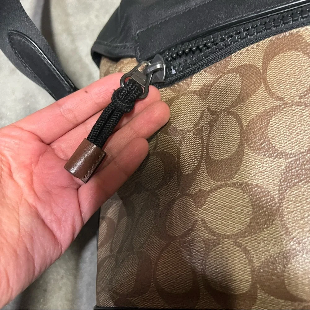 Coach Men's messenger bag - Picture 7 of 10